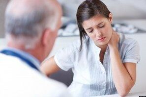 Konsultācija ar vīrieša pavadoni, lai noskaidrotu dzimumlocekļa paplašināšanas operācijas iespējamību